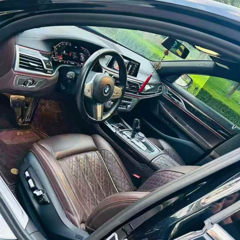 东营22年宝马7系4