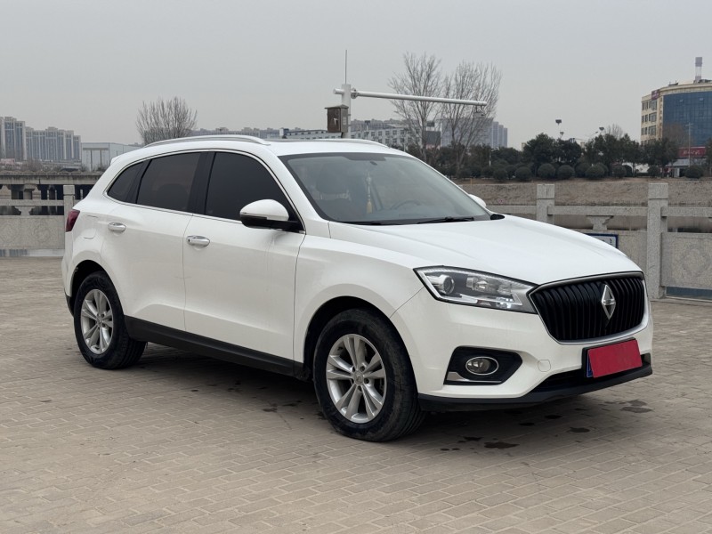 郑州17年宝沃BX72