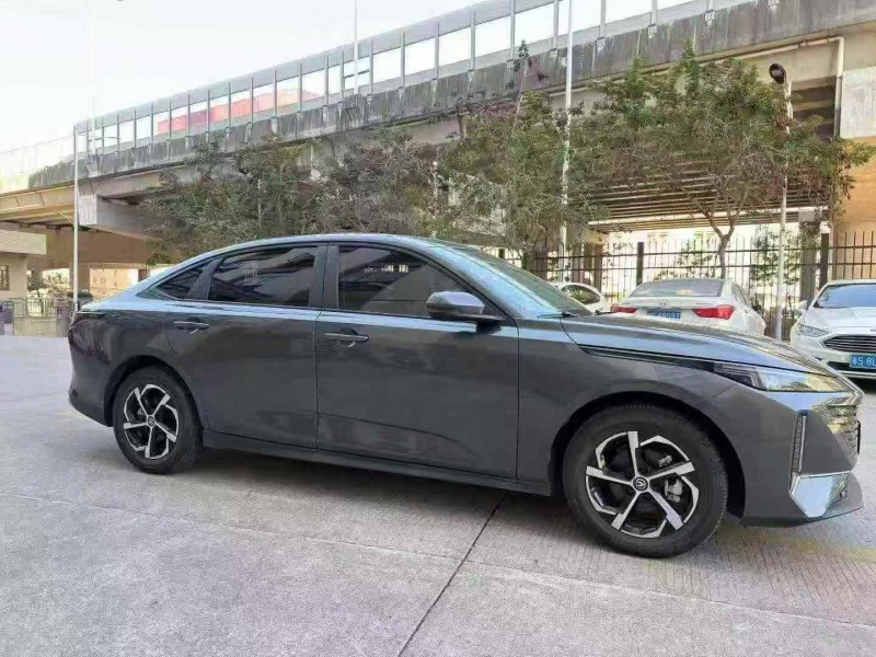 广州25年长安汽车逸动3