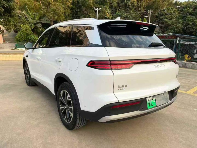 广州25年比亚迪宋4