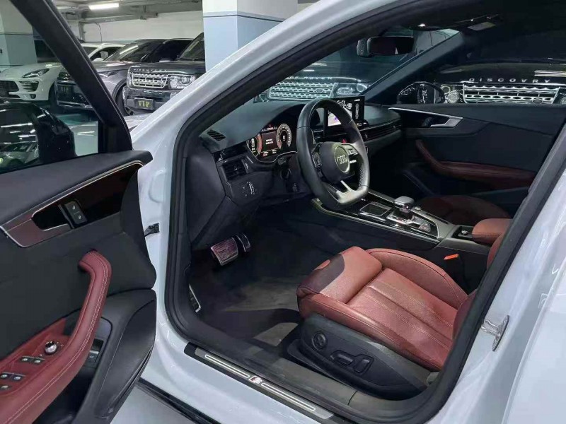 广州23年奥迪A4L3