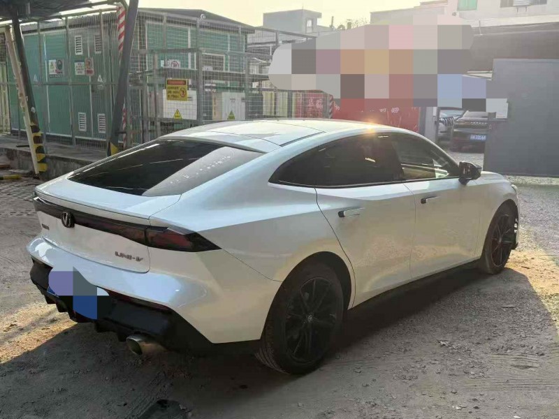 广州22年长安汽车UNI8