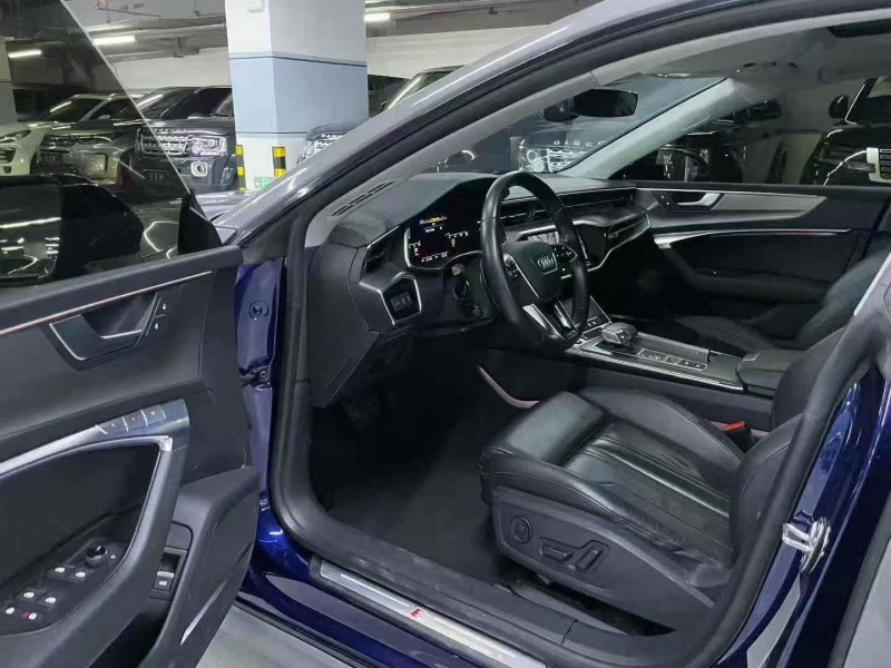 广州21年奥迪A7L4