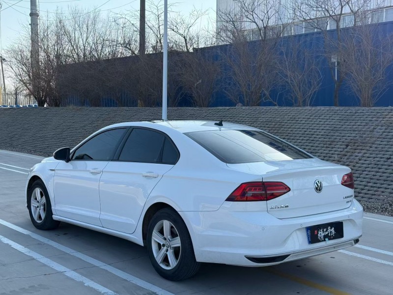 青岛22年大众凌渡7