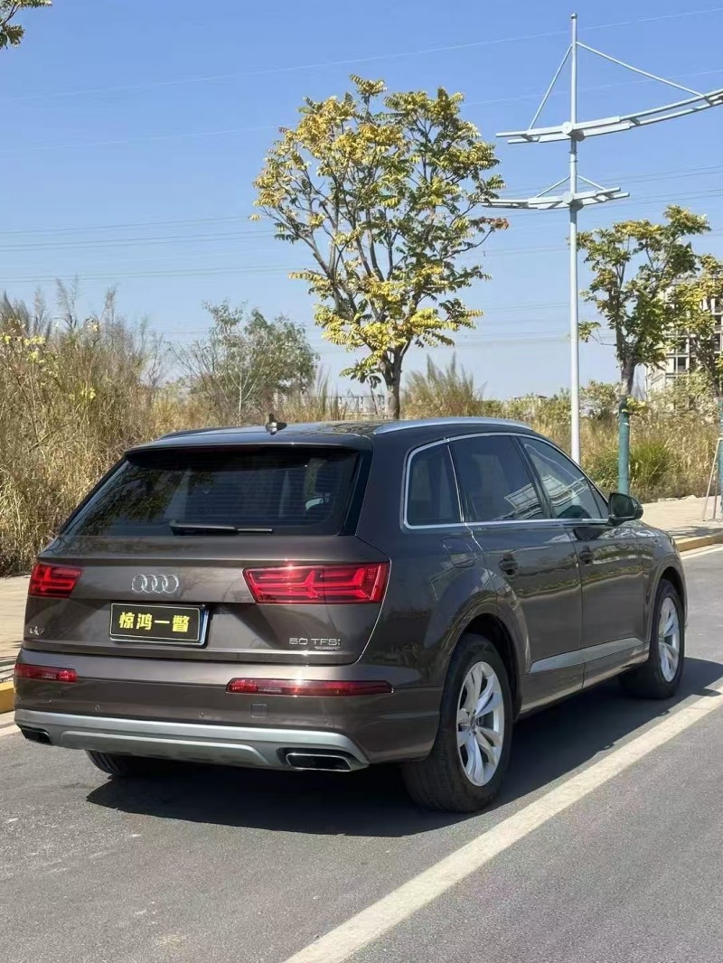 广州18年奥迪Q75