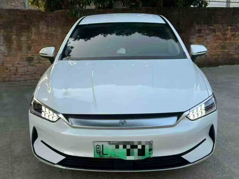 江门23年比亚迪秦1