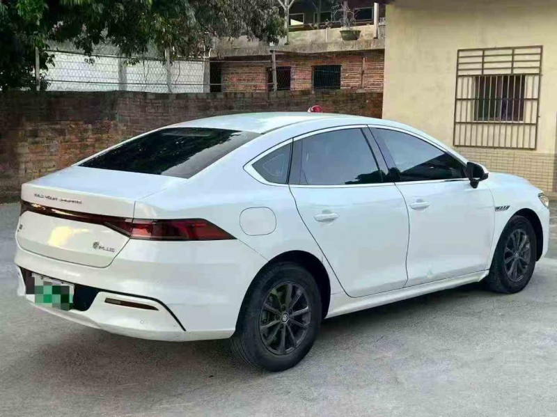 江门23年比亚迪秦7