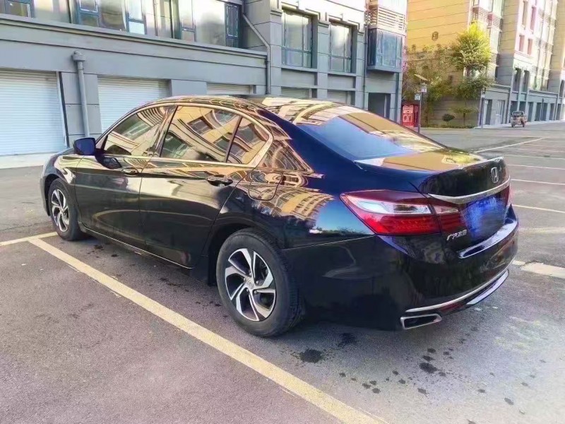 烟台16年本田雅阁4