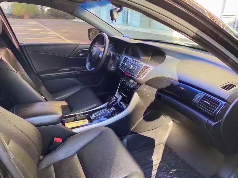 烟台16年本田雅阁8