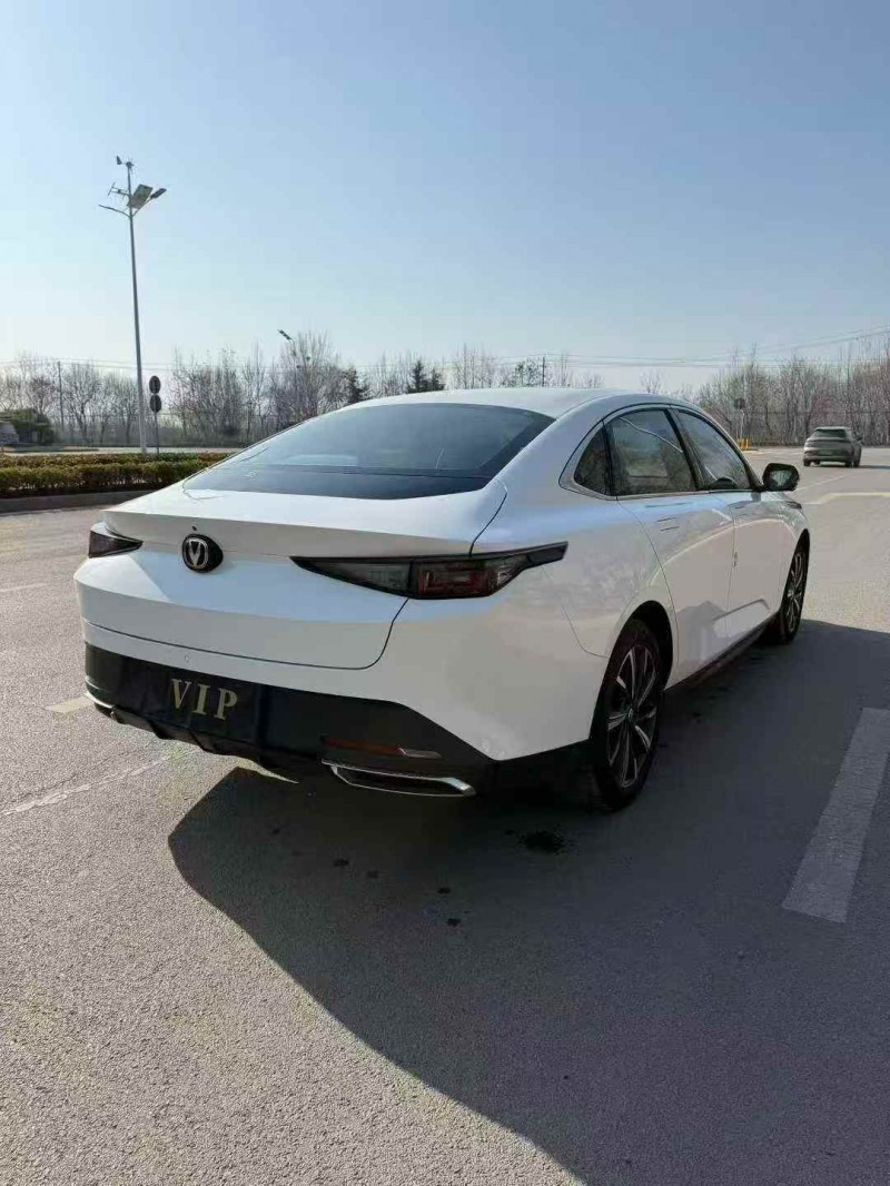 东营24年长安汽车逸动8