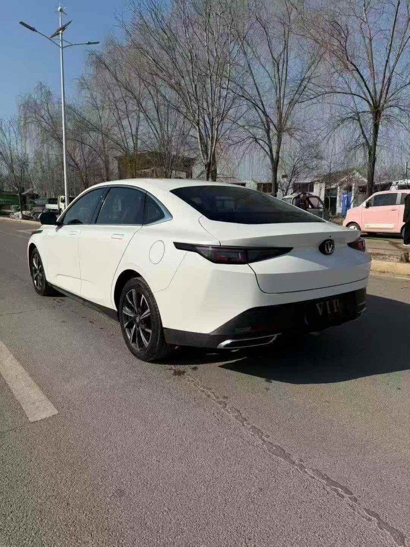 东营24年长安汽车逸动9