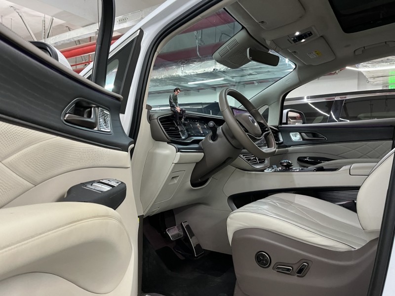 深圳23年腾势D94