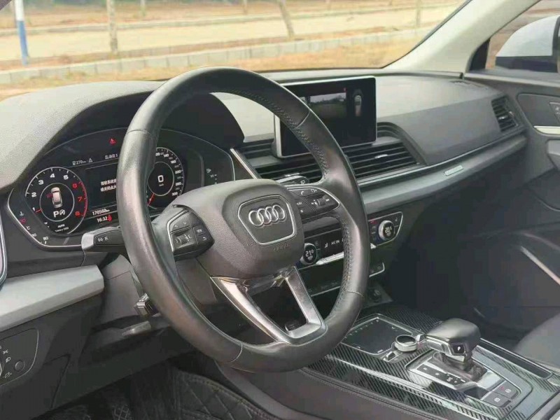 广州19年奥迪Q54