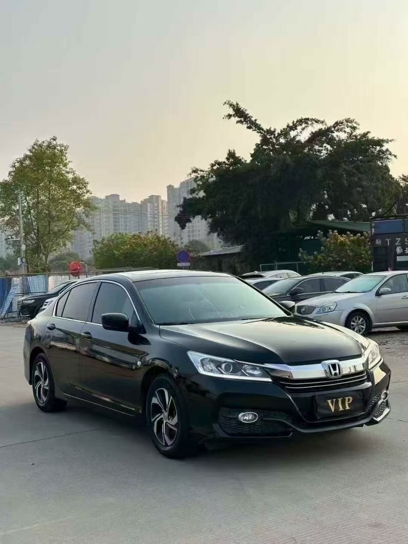 中山18年本田雅阁4