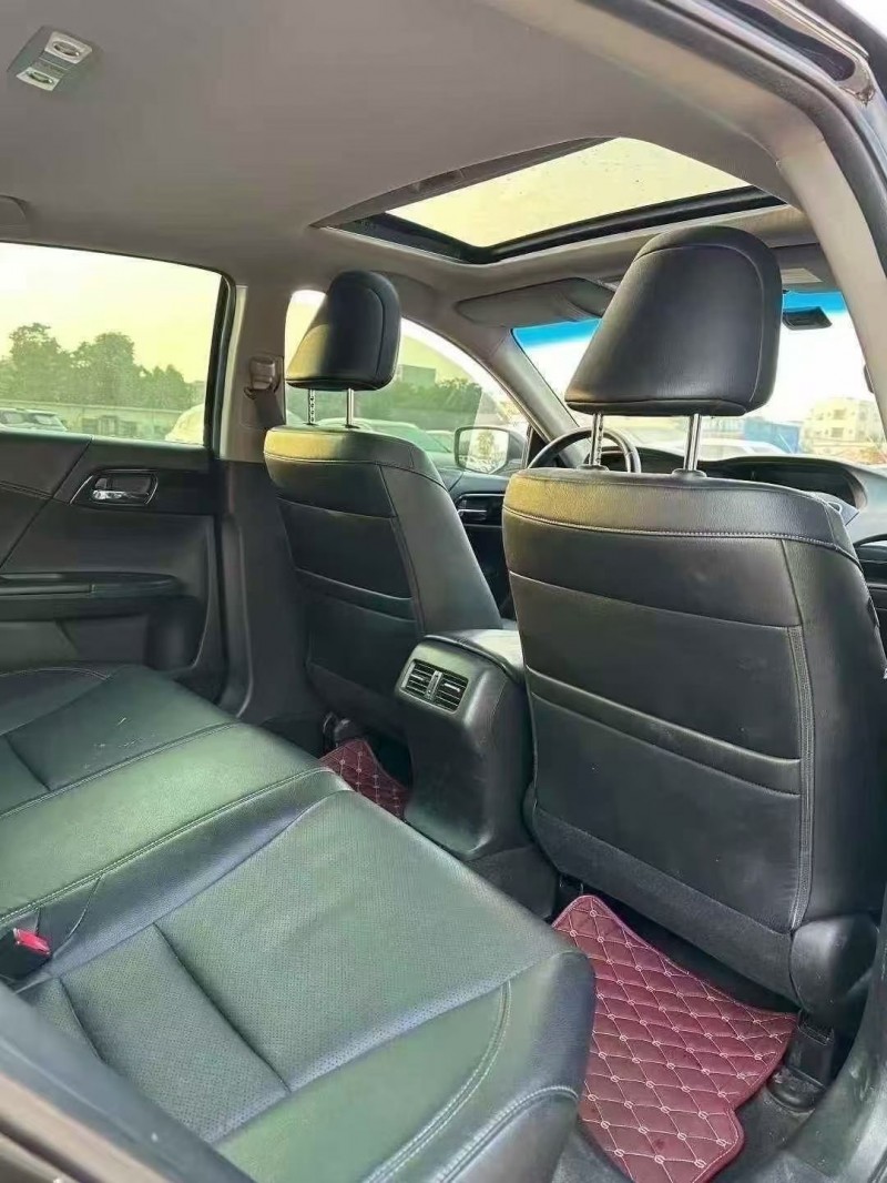 中山18年本田雅阁7