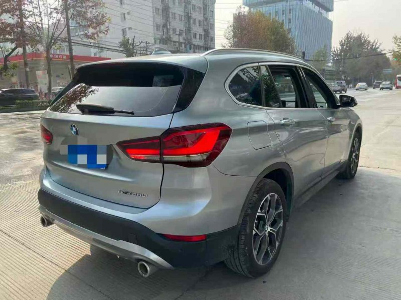 成都22年宝马X18