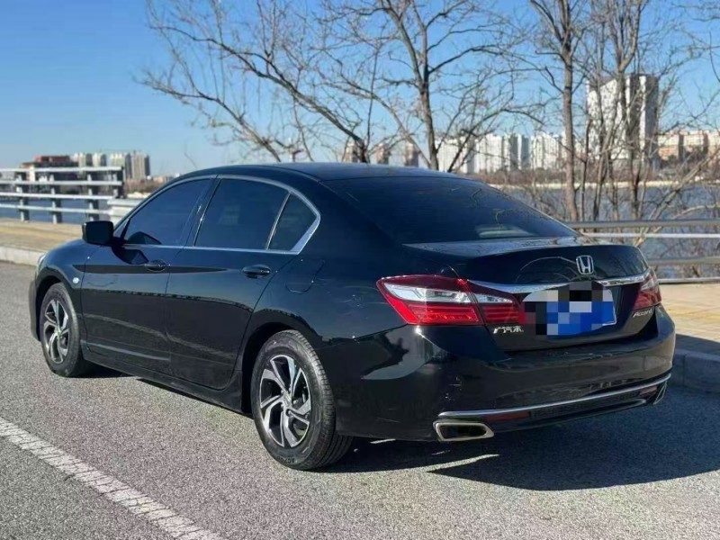 营口17年本田雅阁7