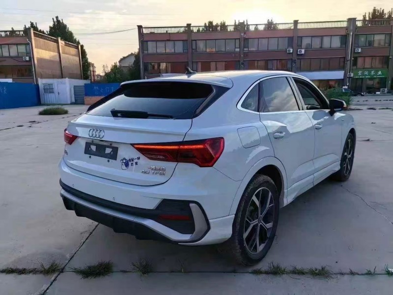 青岛21年奥迪Q34