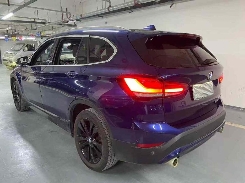 成都20年宝马X16