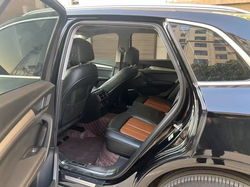 青岛20年奥迪Q54