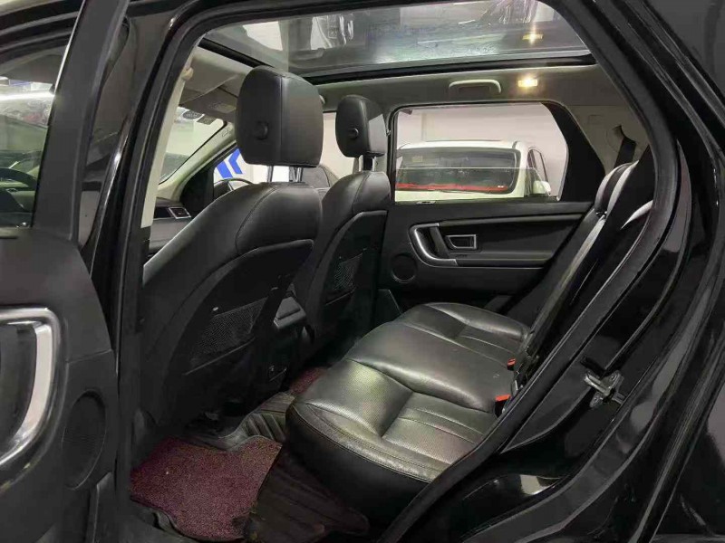 成都19年路虎发现神行5