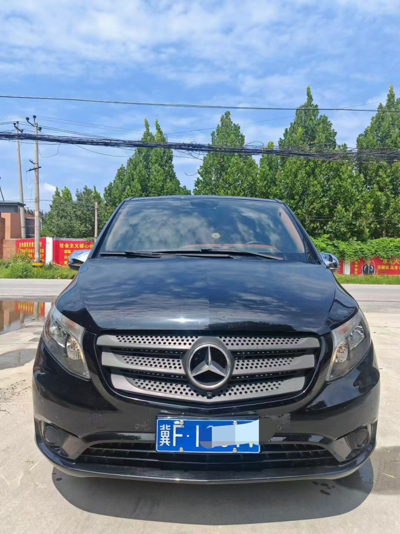 保定18年奔驰威霆1