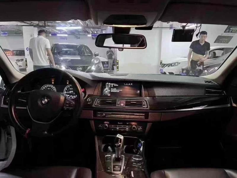 成都20年宝马5系6