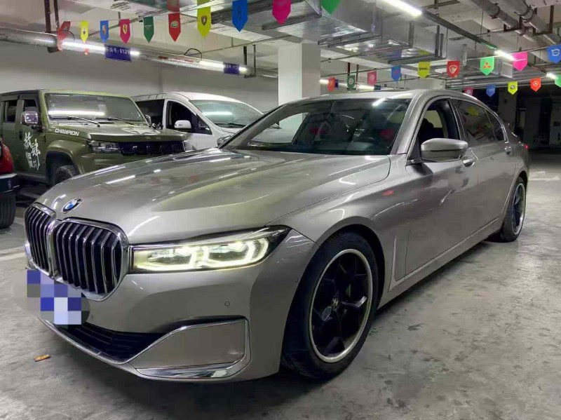 成都21年宝马7系3