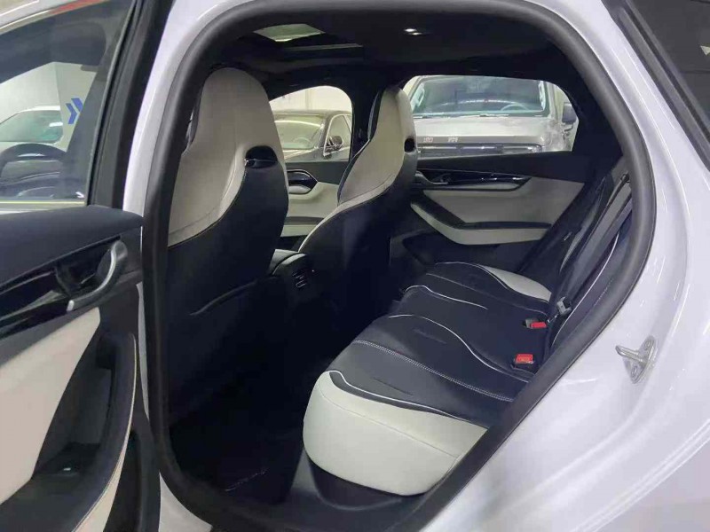 成都25年比亚迪秦5