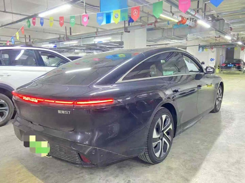 成都25年东风风行8