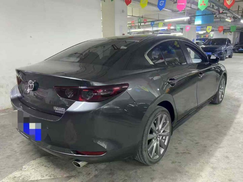 成都22年马自达昂克赛拉8