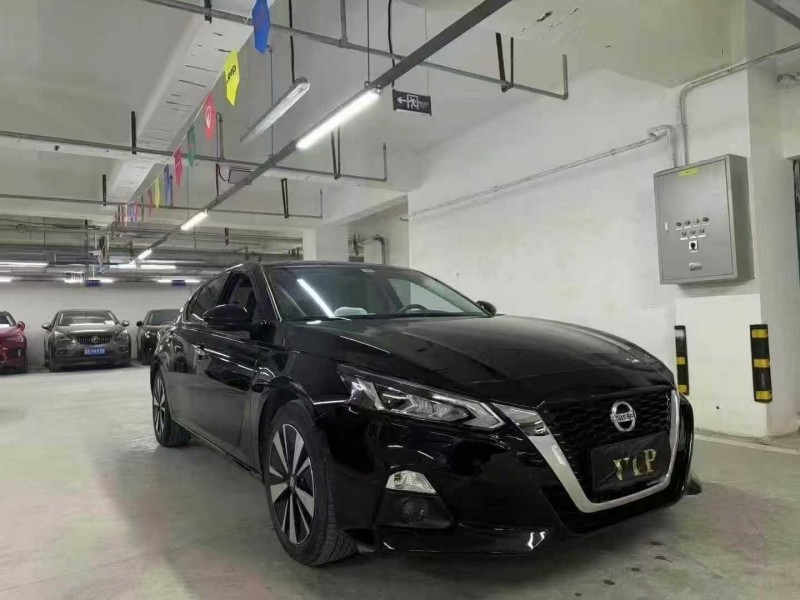 成都22年日产天籁2