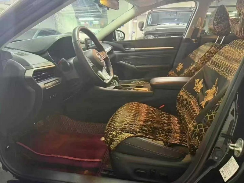 成都22年日产天籁4