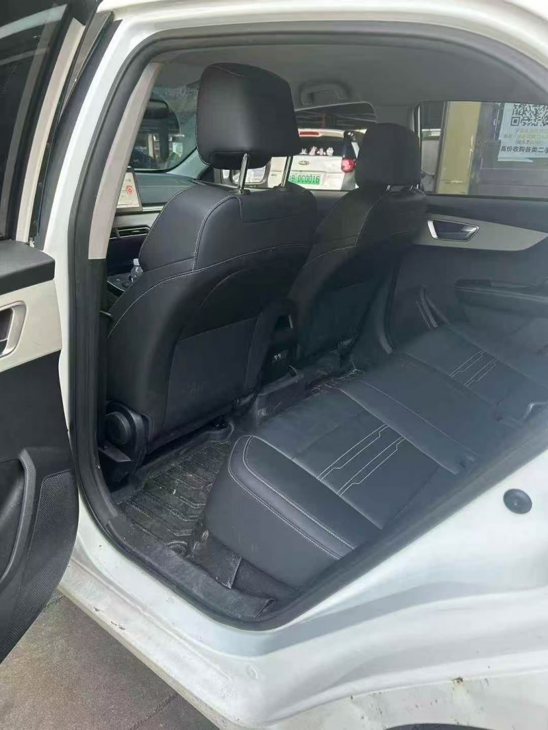 赣州23年比亚迪秦4