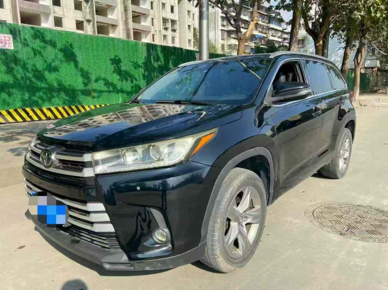 成都20年丰田汉兰达3