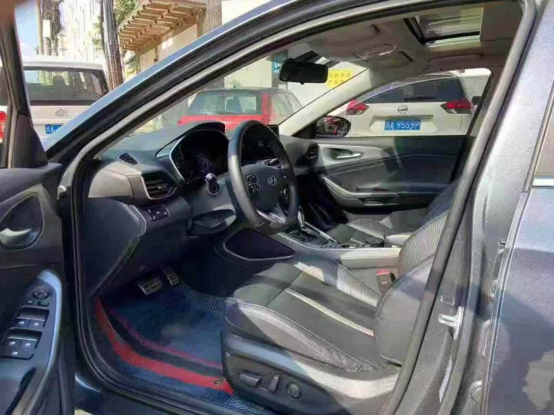 成都21年现代菲斯塔4