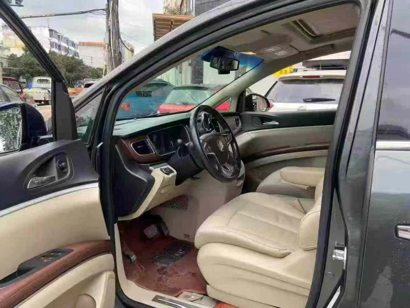 成都19年别克GL84