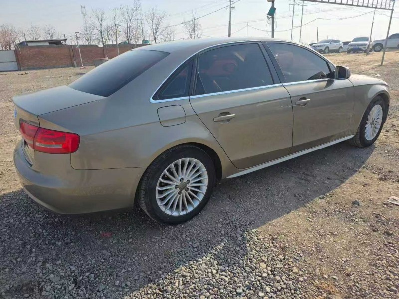 保定13年奥迪A4L8