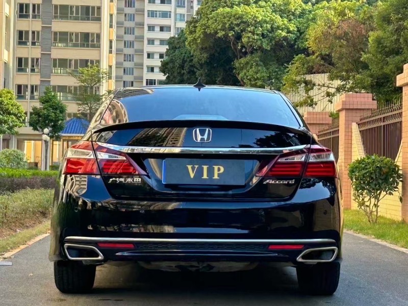 东莞18年本田雅阁9