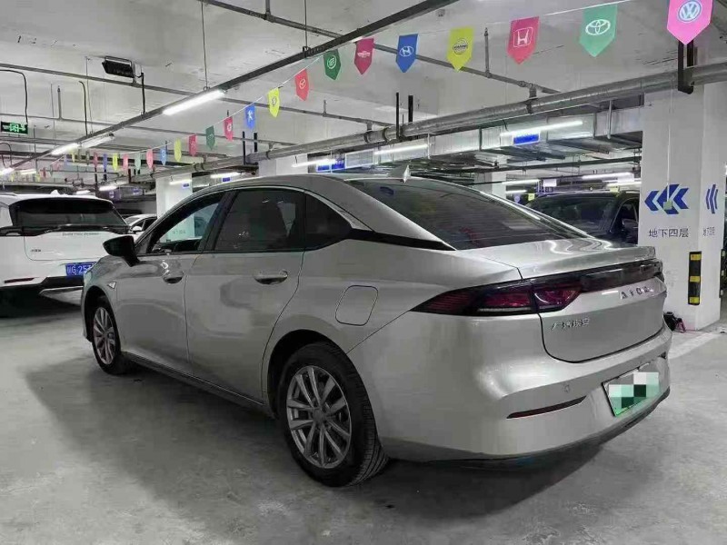 成都23年传祺埃安S7