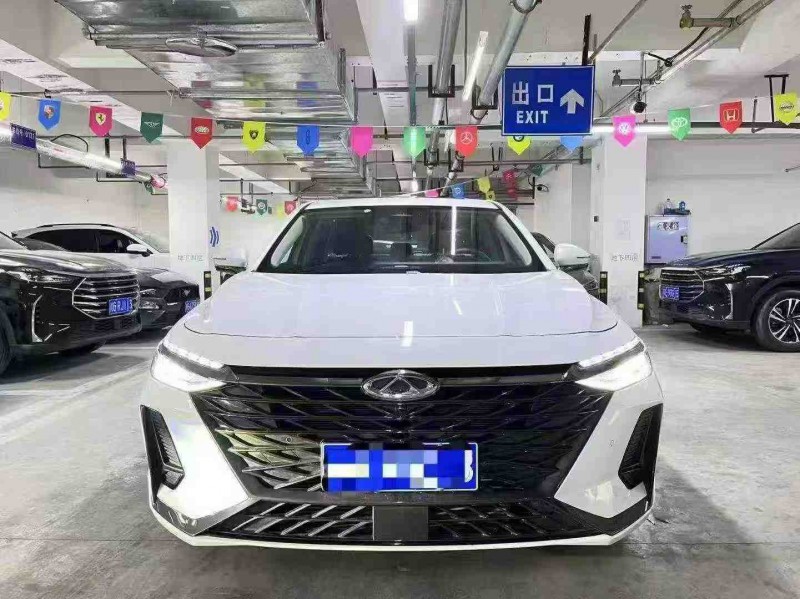 成都24年奇瑞艾瑞泽1