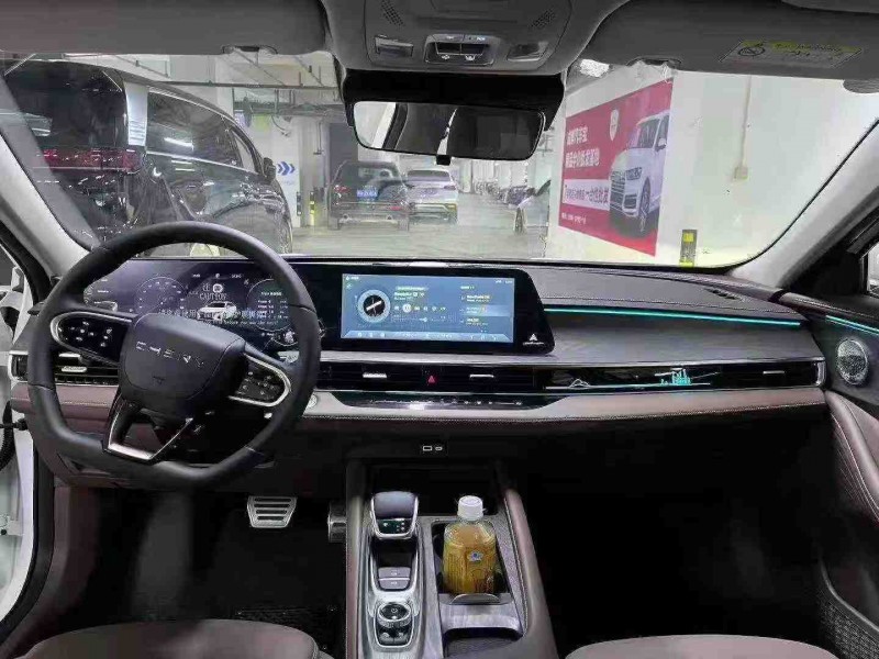 成都24年奇瑞艾瑞泽6