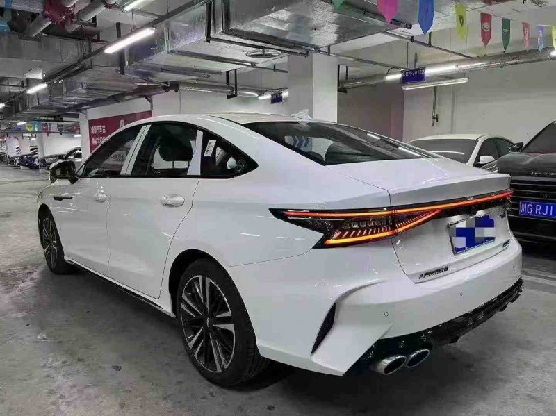 成都24年奇瑞艾瑞泽7