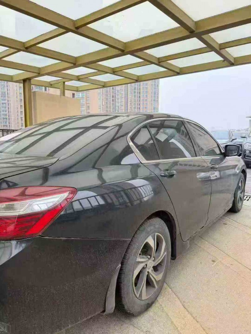 常州17年本田雅阁8