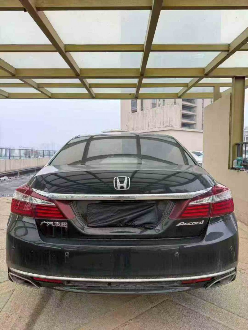 常州17年本田雅阁9