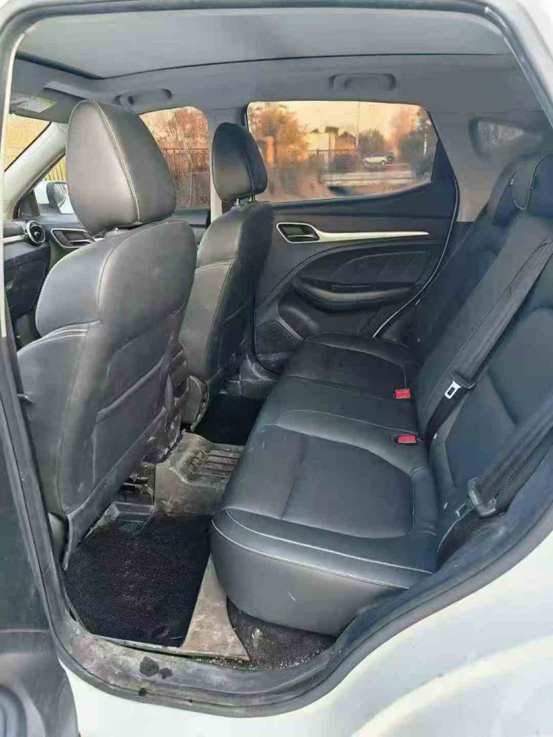 潍坊19年名爵ZS5