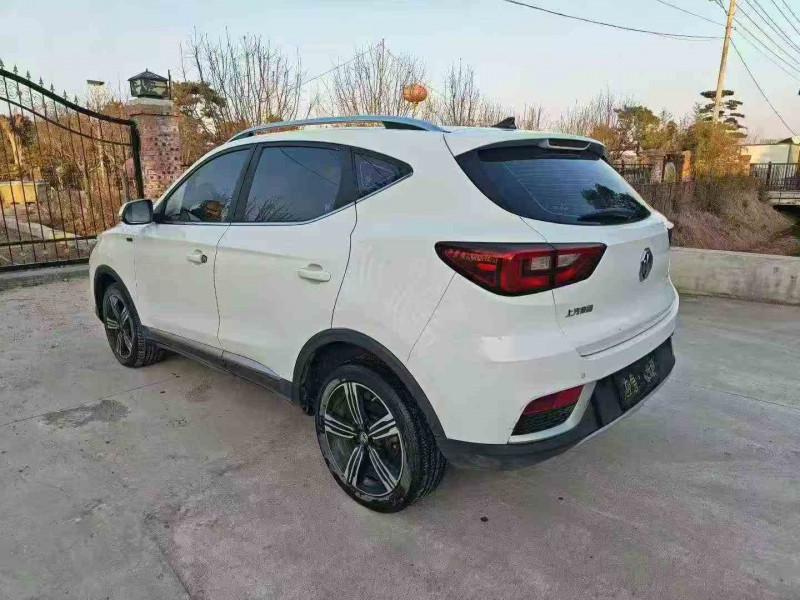 潍坊19年名爵ZS7