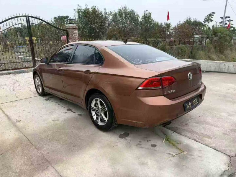 枣庄17年大众凌渡8