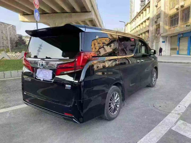 绵阳19年丰田埃尔法8