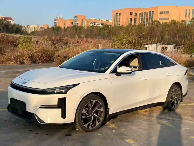 常德23年吉利银河2